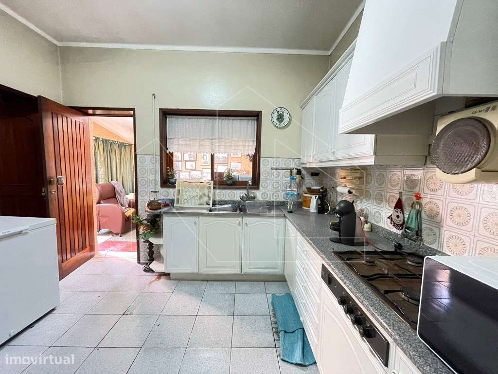 Moradia T3 com pátio e sótão amplo - Centro de Ílhavo-8