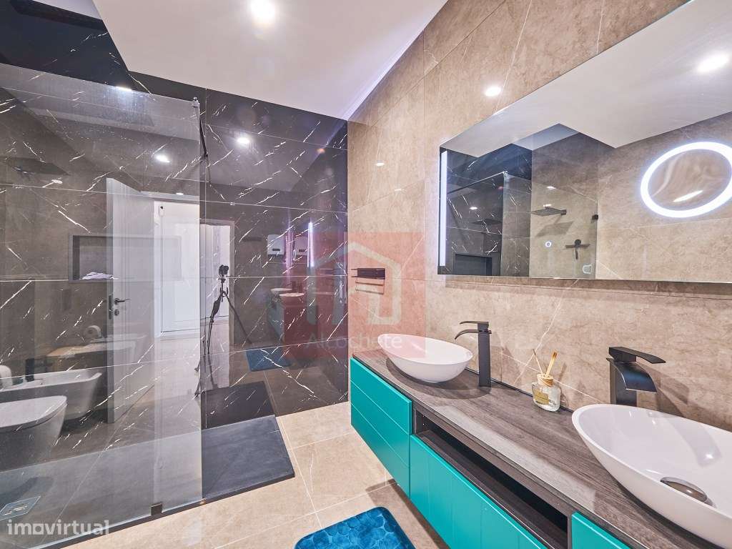 Moradia T5 de Luxo com Piscina Infinita Aquecida e Jacuzzi em Corte...-32
