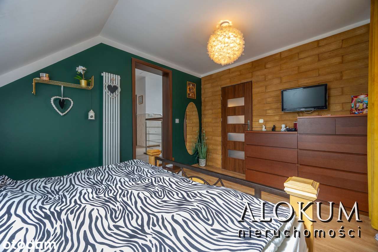 Komfortowy i jasny dom w pobliżu ścisłego centrum Gdowa.-10