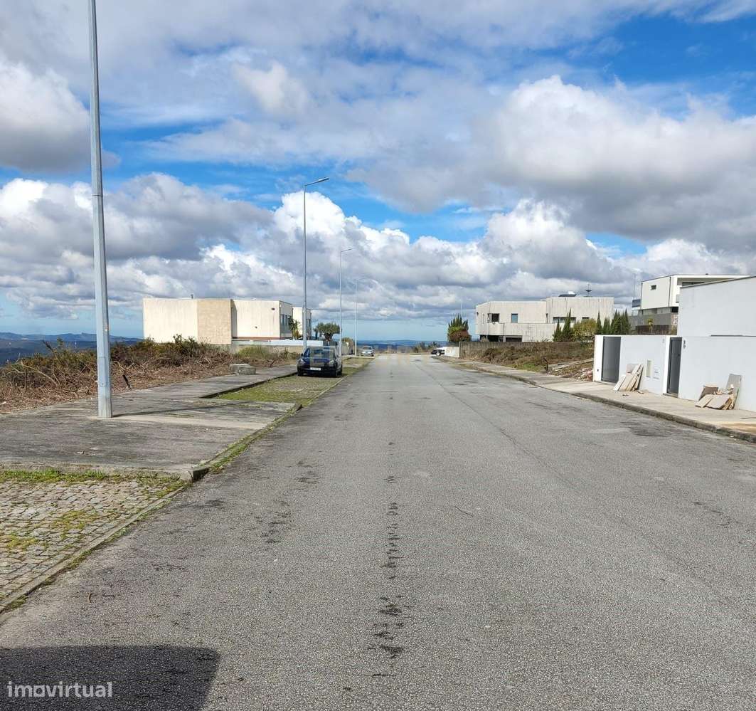 Terreno Urbano em Paços de Ferreira,  com Vista Campestre - Grande imagem: 5/11