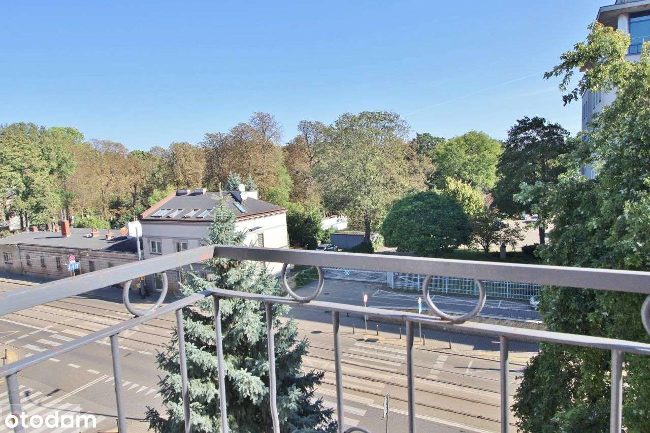 2 pokojowe mieszkanie z balkonem w kamienicy 1938r-1