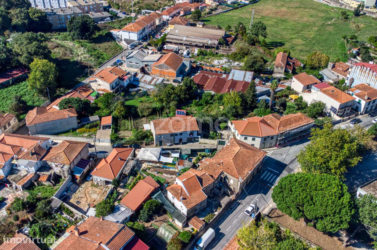 Moradia Bifamiliar T2 transformado em T1 + T1| Valbom, Gondomar-26