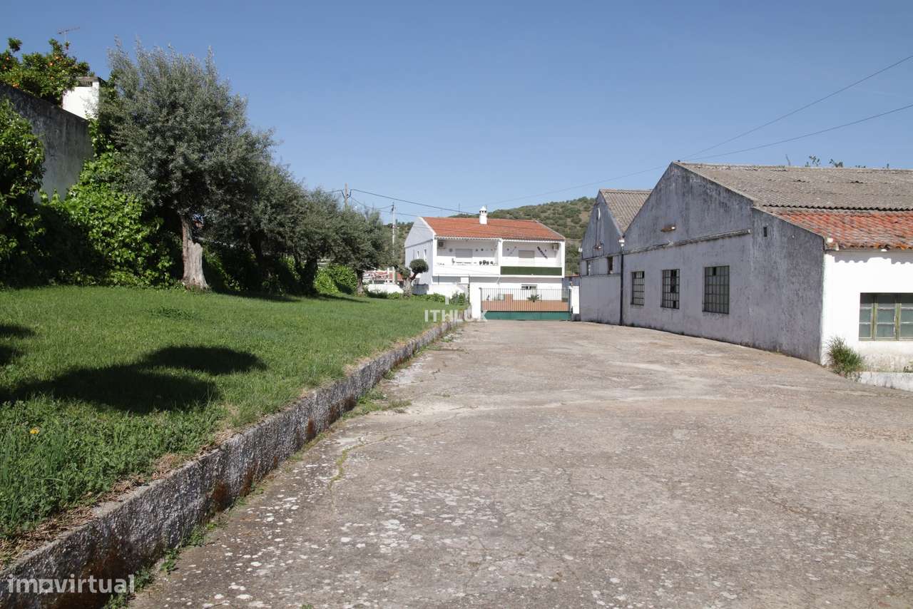 Quinta com duas moradias localizada na cidade de Elvas – Alentejo  - P - Grande imagem: 5/19