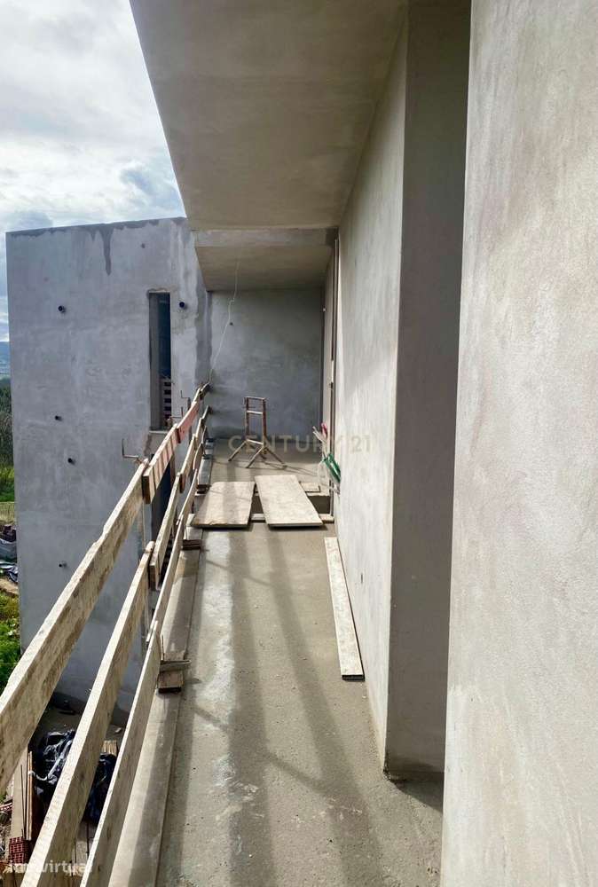 Apartamento t2 inserido num condomínio fechado com piscina - Grande imagem: 4/17