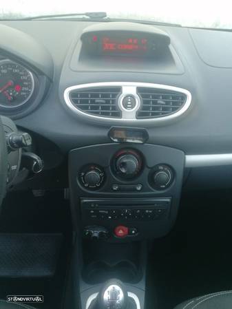 Renault Clio 1.2 16V Confort - 15