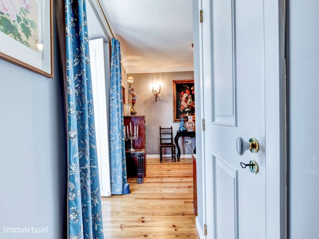 Moradia T4+1 no Centro da Vila Nogueira de Azeitão-35