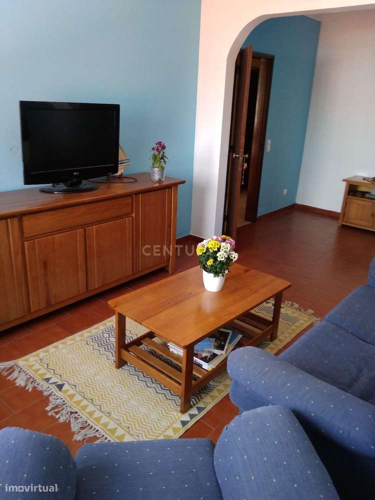 NÃO PERCA ESTA GRANDE OPORTUNIDADE!   APARTAMENTO ESPAÇOSO COM TERRAÇO - Grande imagem: 2/10