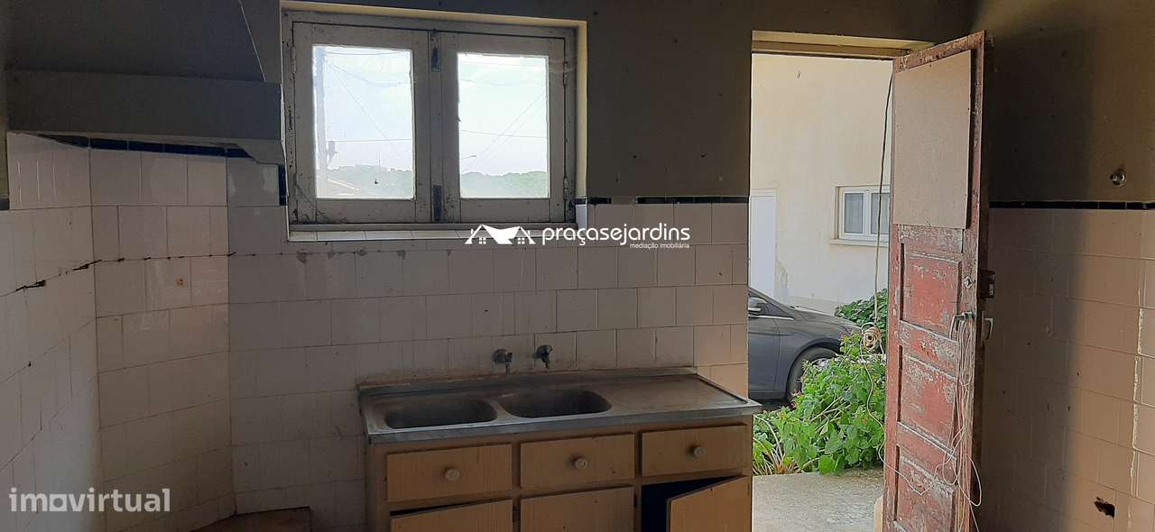 Prédio com 3 Apartamentos-6