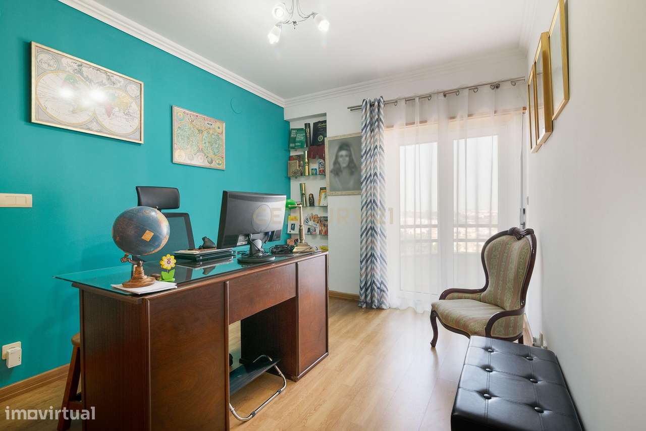 Apartamento T2 – Jardim da Radial, com 2 elevadores e arrecadação-10