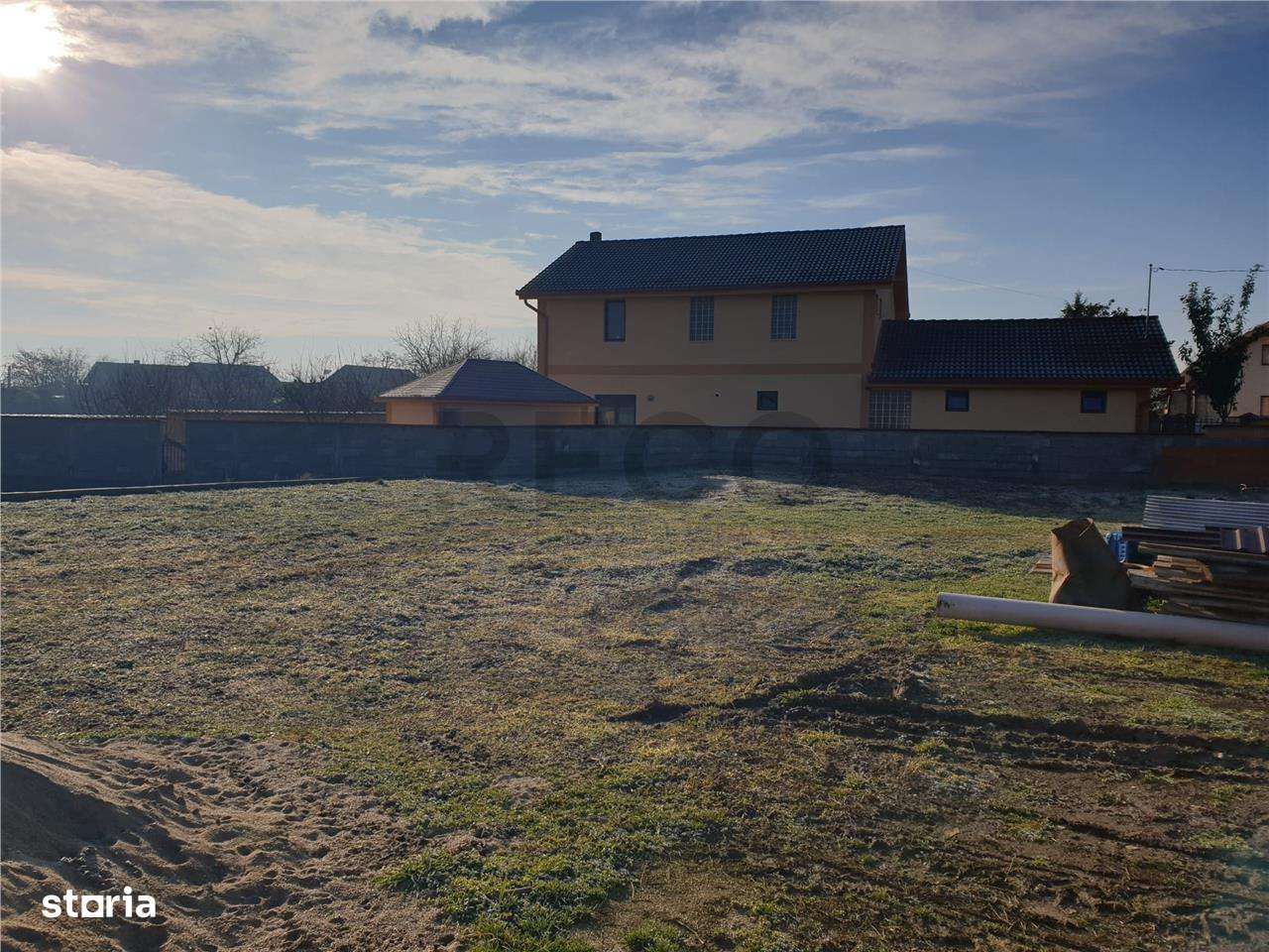 Teren intravilan in Bors cu toate utilitatile - Imagine principală: 3/5