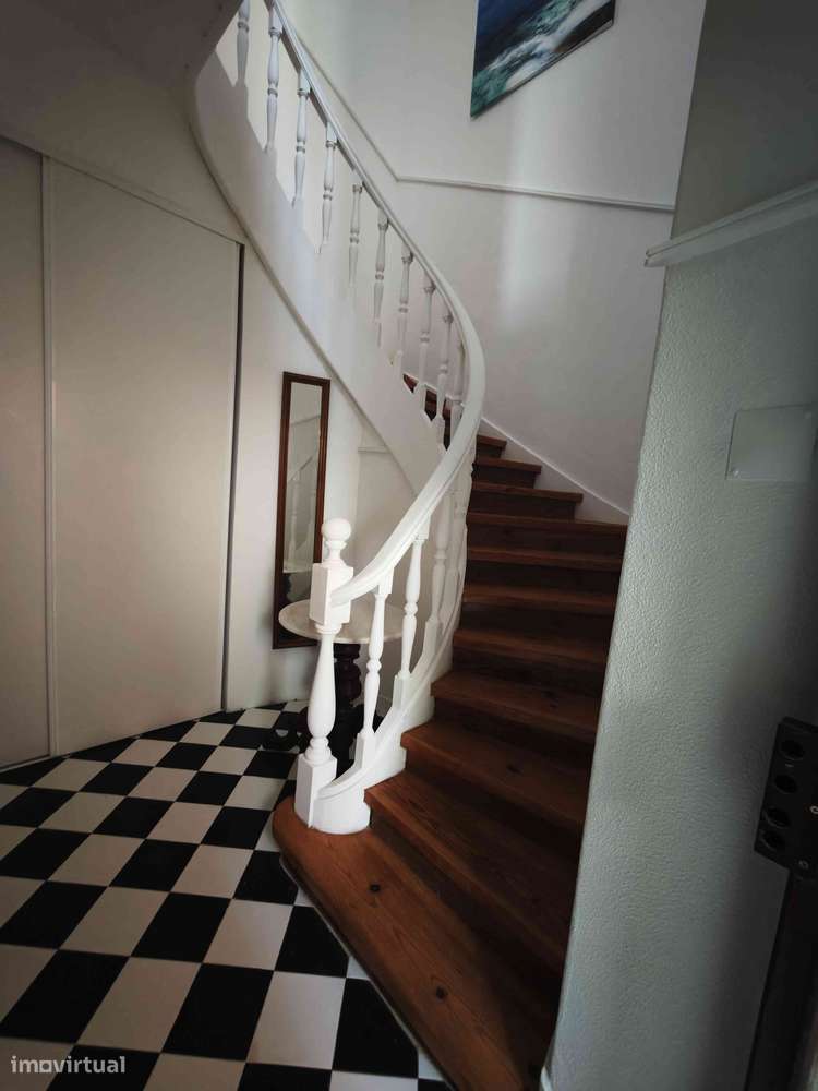 Apartamento em vivenda no centro de Carcavelos - Grande imagem: 4/15