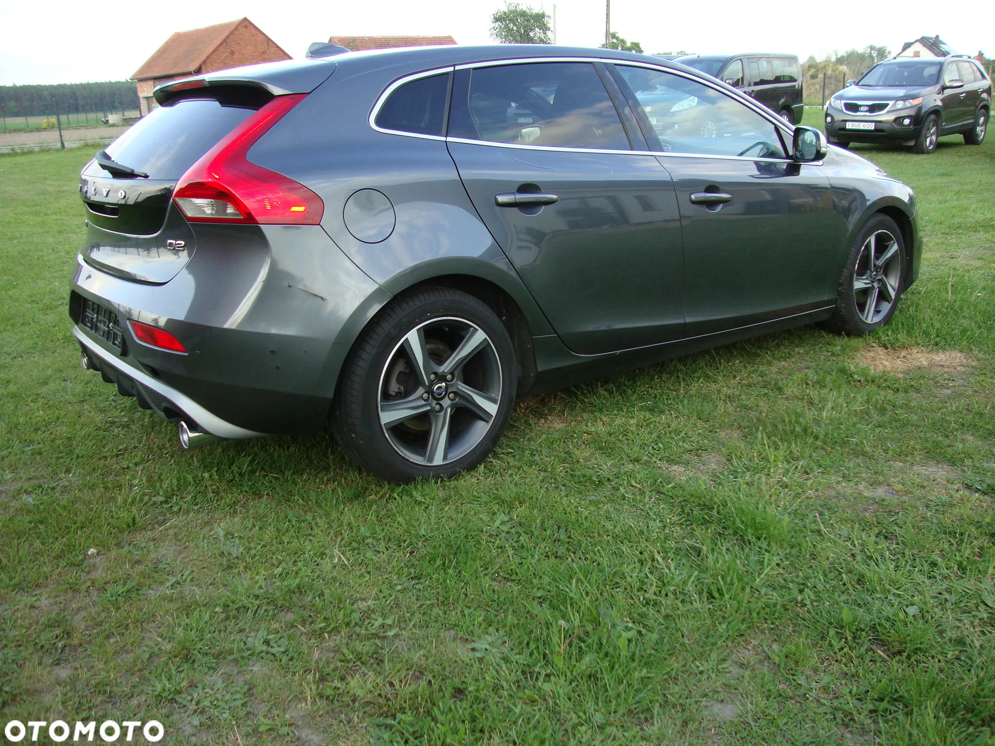 Volvo V40 D2 R-Design - 5