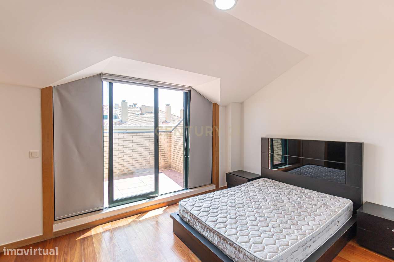 T3 Duplex junto ao Hospital de São João-29