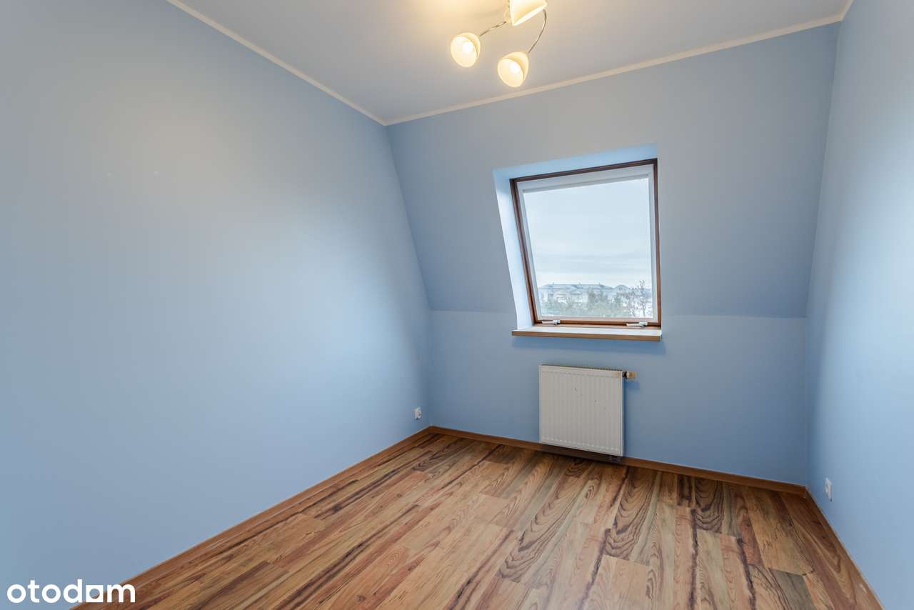 WYJĄTKOWA OKAZJA! Komfortowe 2 pokojowe. Oddzielna kuchnia + Strych!-2