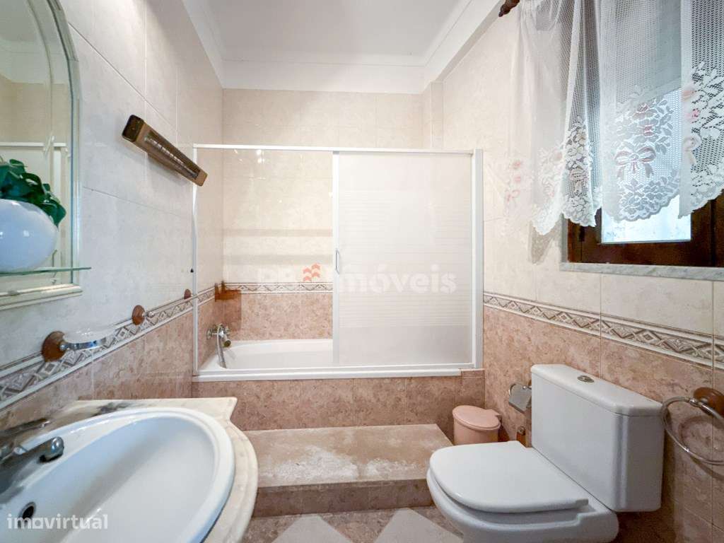 Moradia T2+1 com 2 pisos e garagem - Vila Nova de Paialvo, Tomar-43