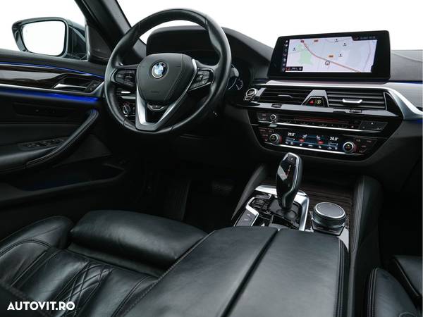 BMW Seria 5 530i xDrive Aut. Luxury Line - 9