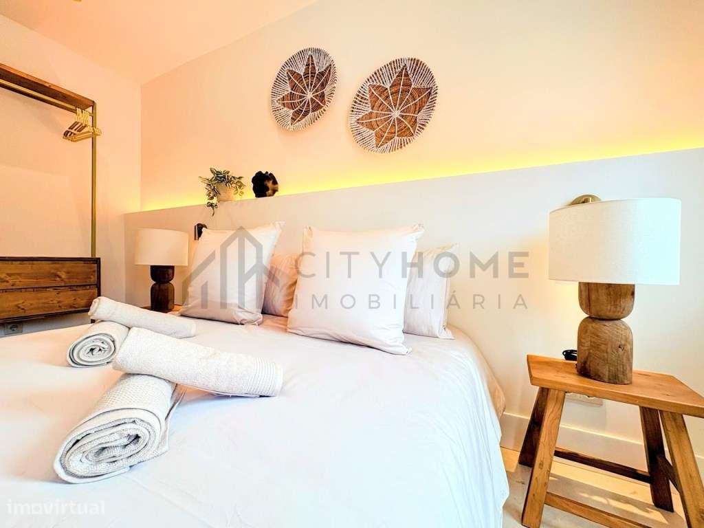 MORADIA DE CHARME COM 4 SUITES INDEPENDENTES E PISCINA-13