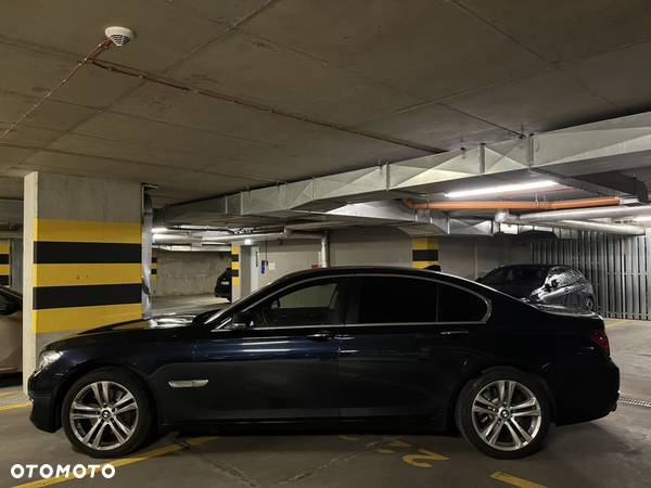 BMW Seria 7 730d - 8