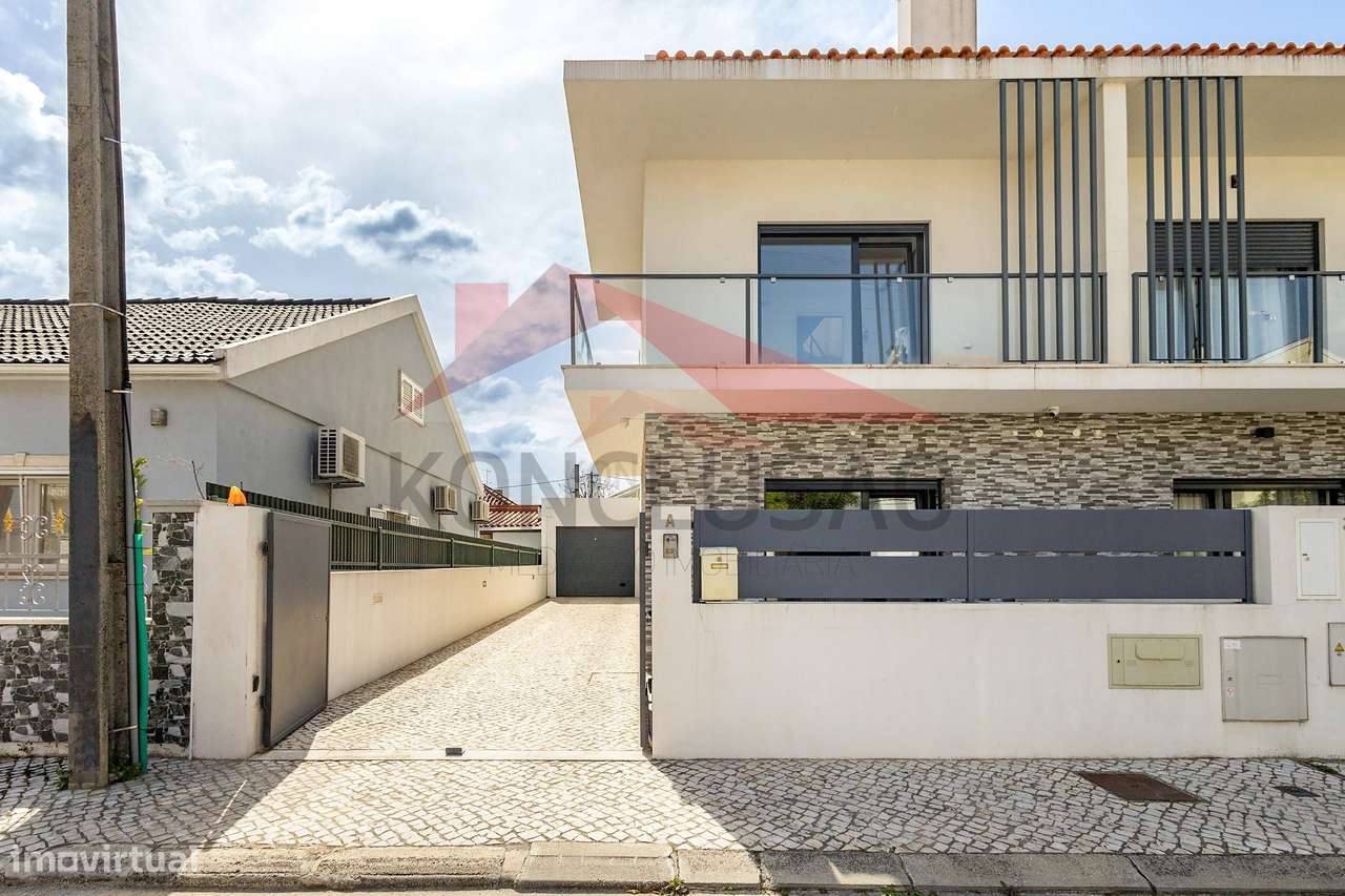 Excelente Moradia V3, no centro da Quinta do Conde-26