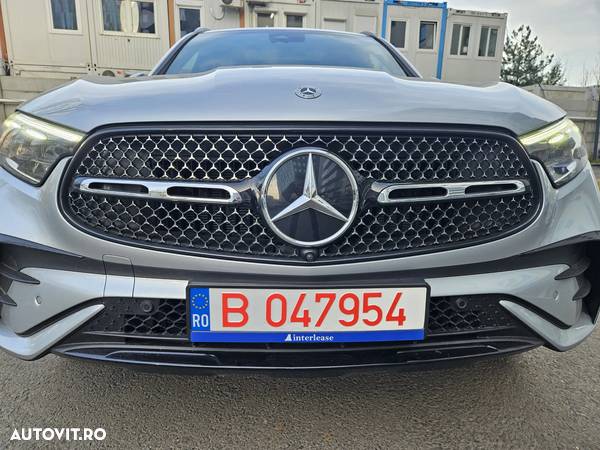 Mercedes-Benz GLC 300 4Matic 9G-TRONIC AMG Line Advanced - 13