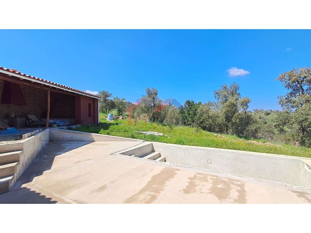 Moradia V2 renovada com vista campo - Loulé-16