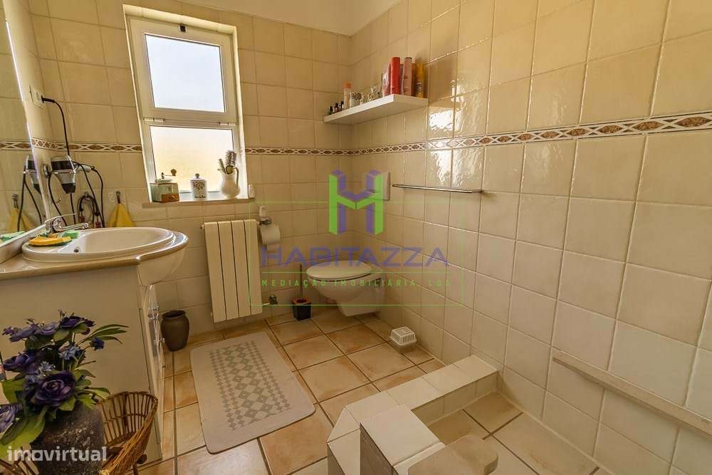 Fantástica Moradia Térrea T3+1, com piscina, grande jardim, e garagem,-41