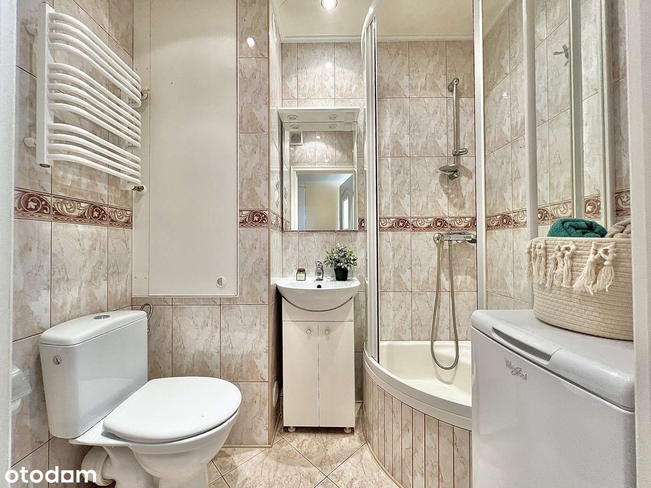 Przestronne, słoneczne mieszkanie, trzy pokoje, centrum 65 m 2-13