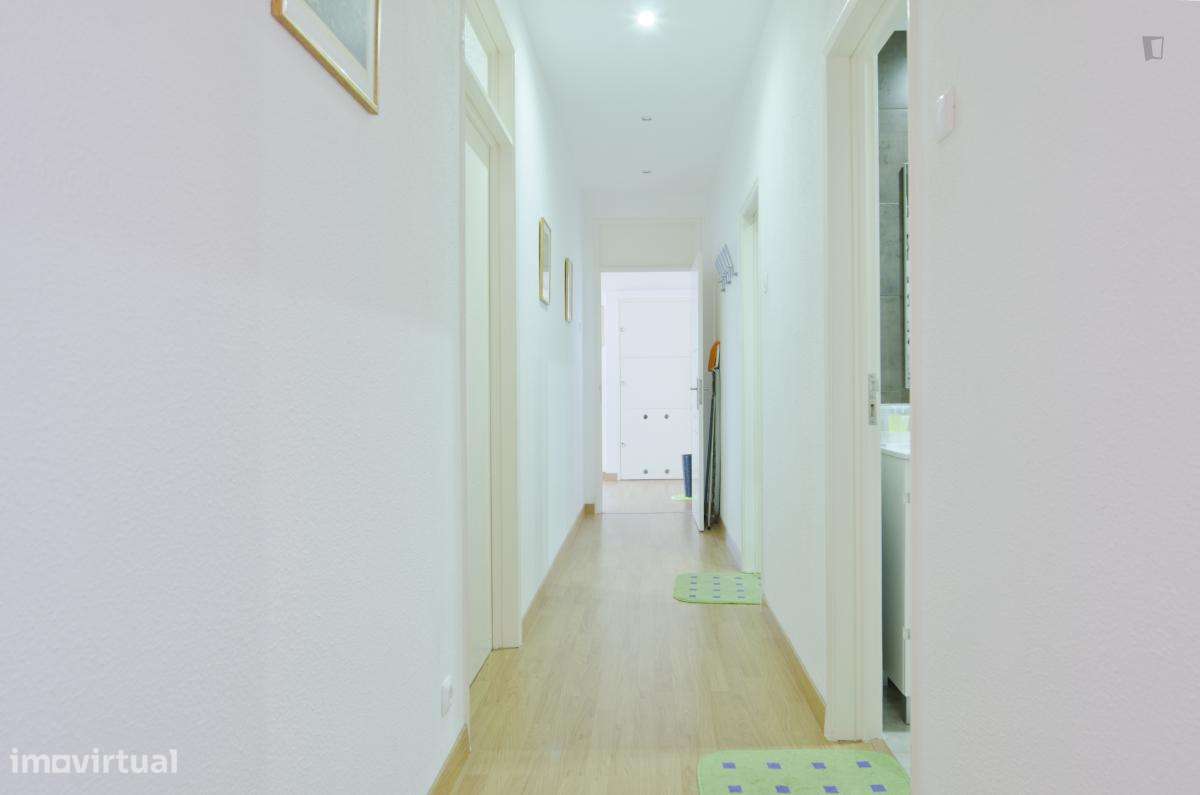 Quarto - localizado em Sete Rios Lisbon - Grande imagem: 2/10