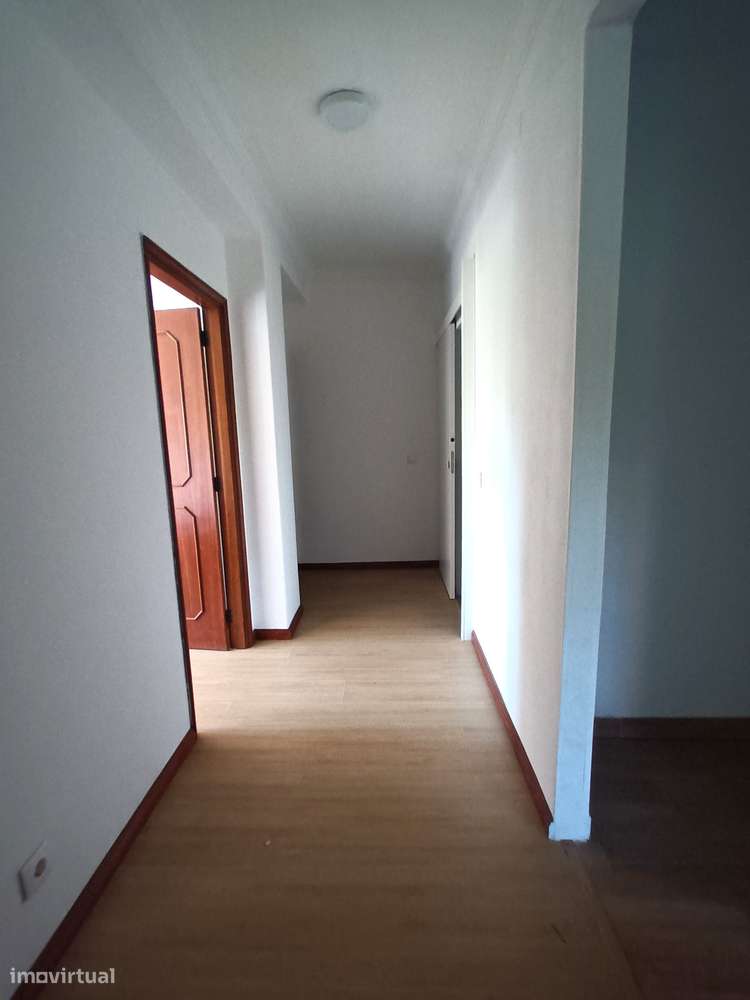 Apartamento T3 renovado na Cidade da Maia-13