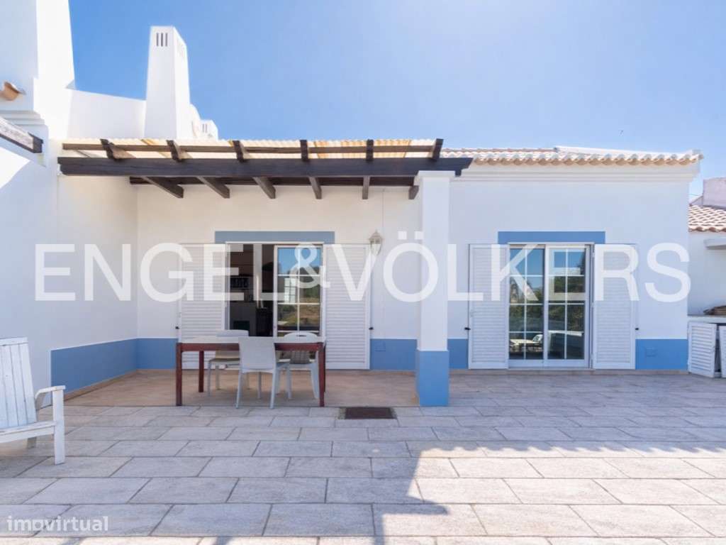 Dupla Moradia Moderna em Santo Estêvão, Tavira - Grande imagem: 4/26