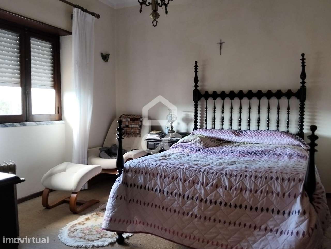 Moradia T5 inserida em lote de 376 m²-20