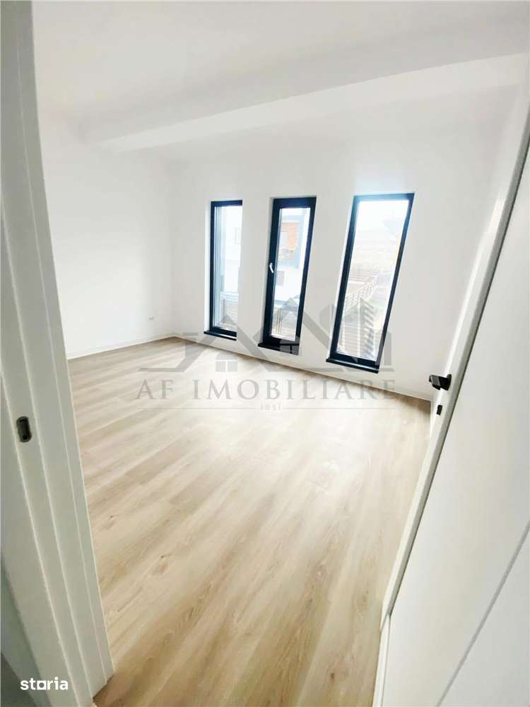 Casa individuala si intabulata cu garaj - Imagine principală: 4/20