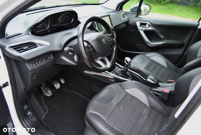 Peugeot 2008 1.6 e-HDi Allure S&S - 5