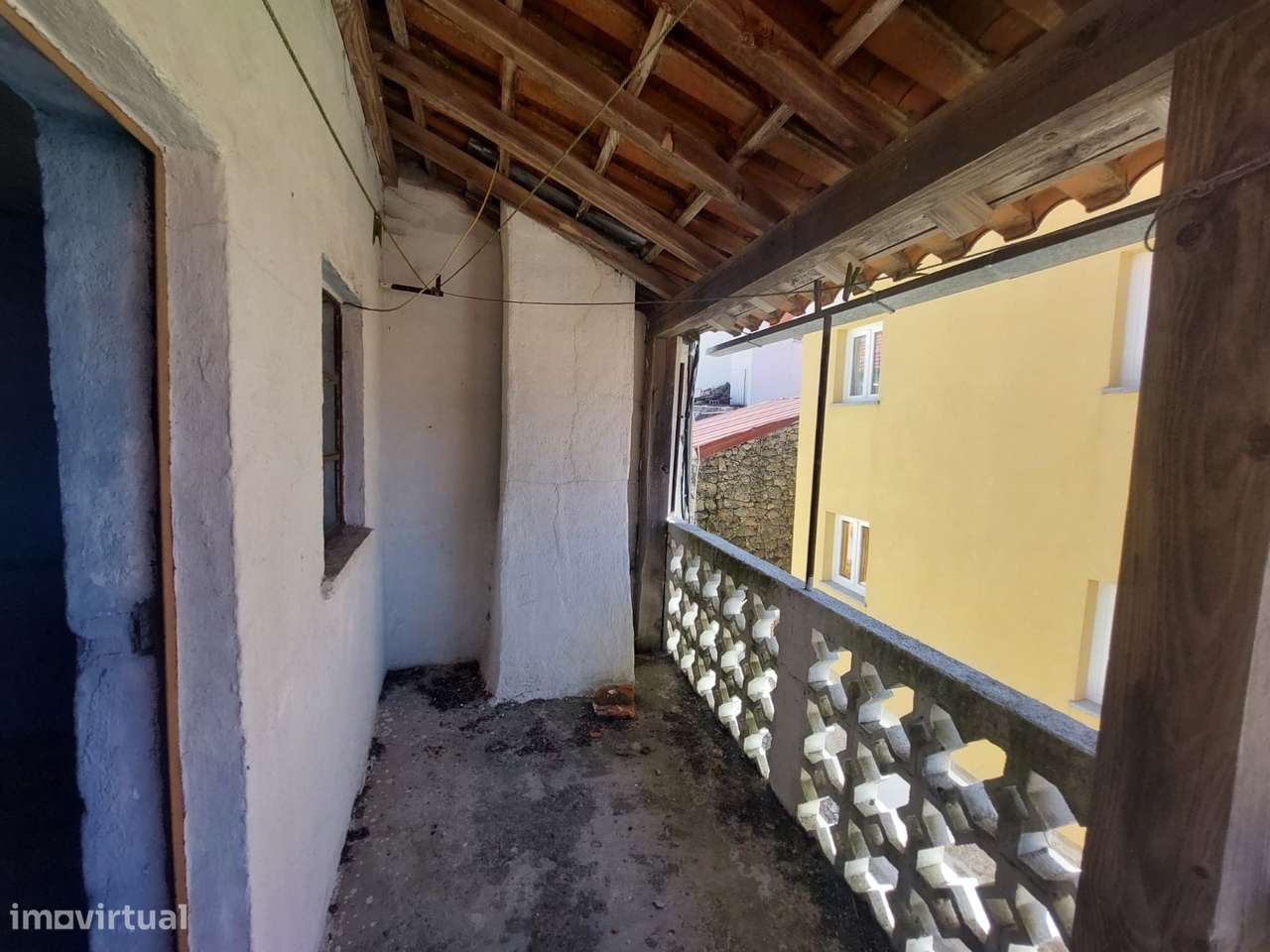 Moradia para Restaurar T2 Venda em Sabugueiro,Seia - Grande imagem: 4/5