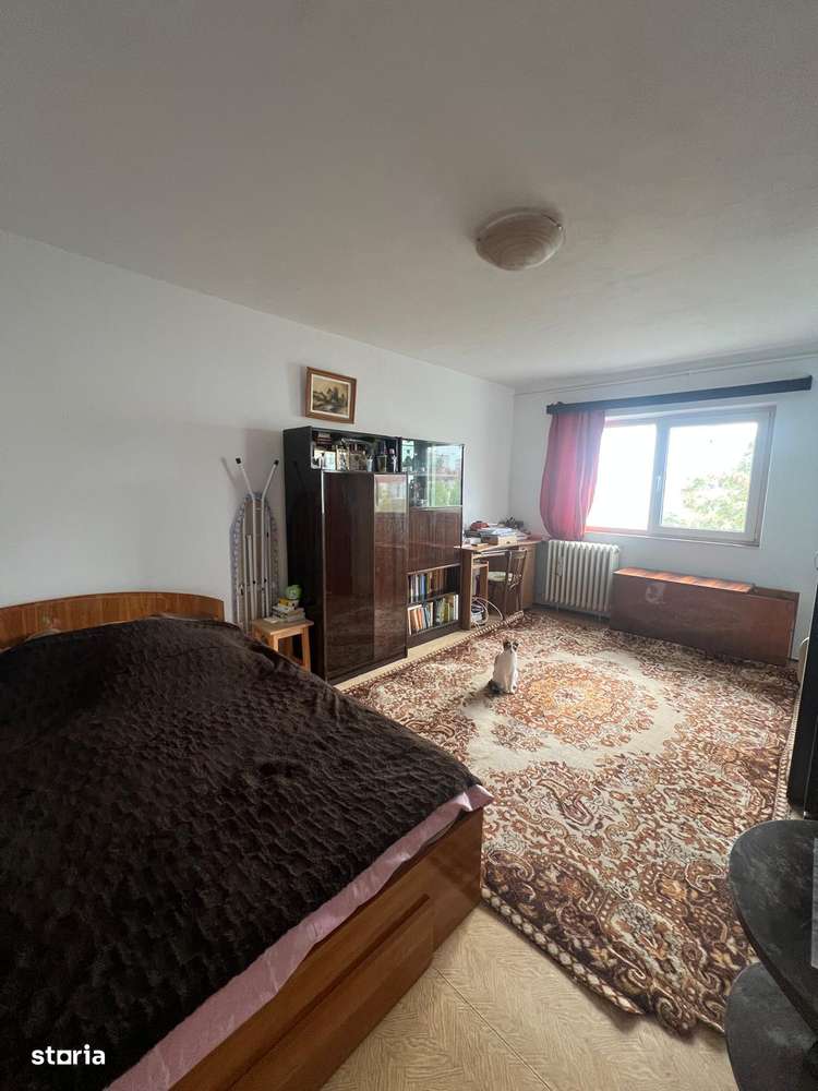 Berceni-Huedin,apartament 2 camere decomandat-1