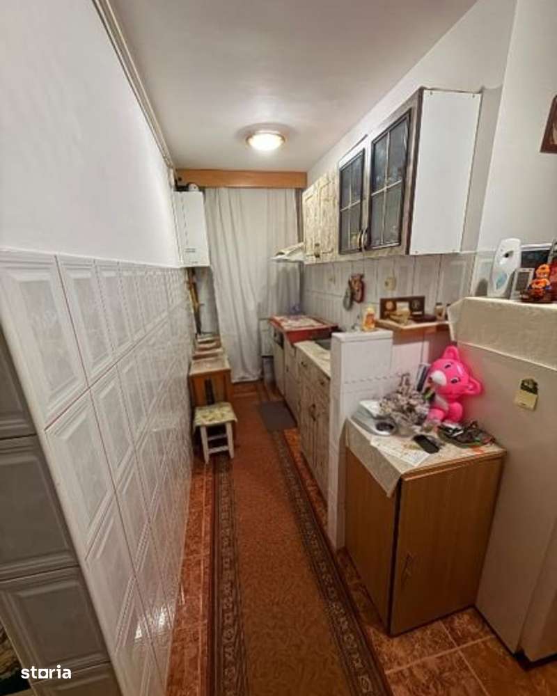 2 camere .. etaj 2 in bloc izolat cu centrala .. 74000 euro - Imagine principală: 3/6