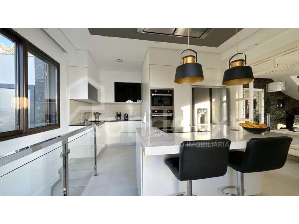 Moradia T3 e T1 no Arco da Calheta com piscina - Grande imagem: 5/21