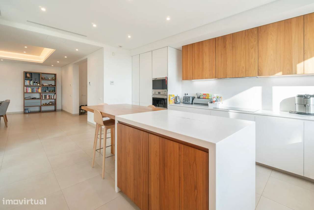 Exclusiva Moradia Contemporânea com Vistas Deslumbrantes para o Oceano - Grande imagem: 4/30