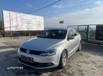 Volkswagen Jetta 1.6 TDI DPF Freestyle - 1