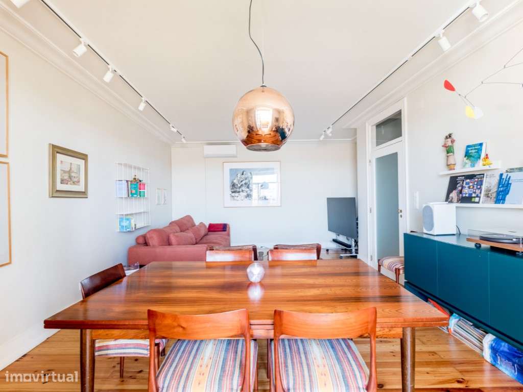 Apartamento de Charme T4 com Elevador e Estacionamento - Grande imagem: 4/35