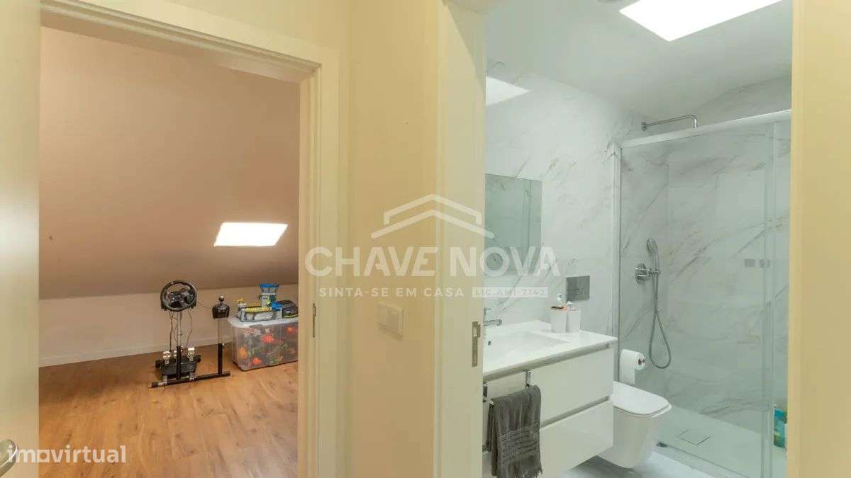 Moradia T3+1 em Canelas-Ref.MAD/02205/MH-33