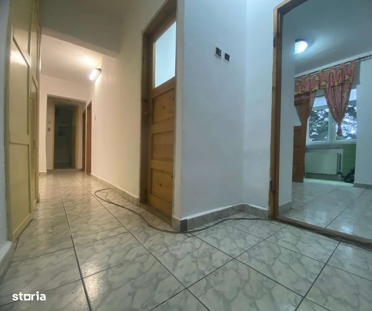 Vanzare apartament cu 3 camere,etajul 1,decomandat - M3, Târgoviște-13