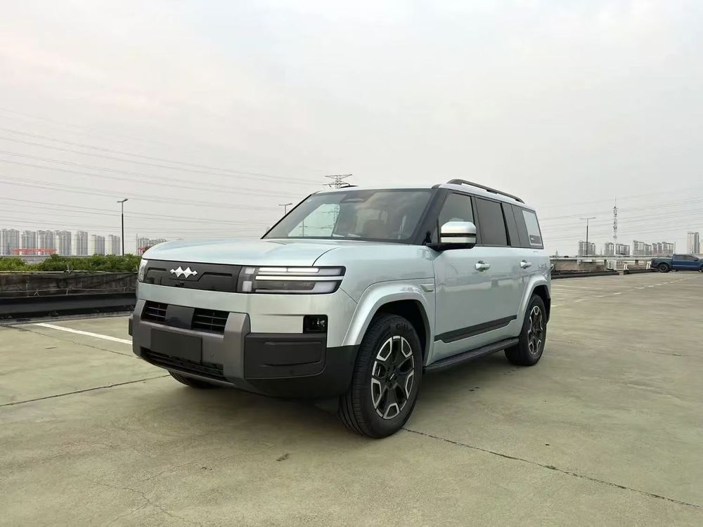 BYD Leopard 5 2025