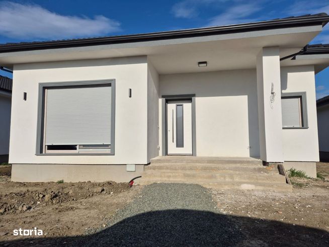 Vila NOUA individuala, 4 camere in Via Carmina, Arad, comision 0-4