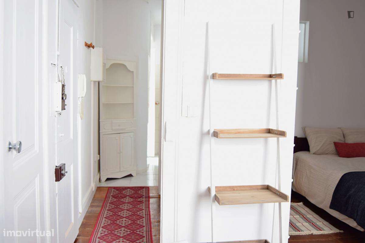 Apartamento com 1 quartos - localizado em Mouraria Lisbon - Grande imagem: 3/10