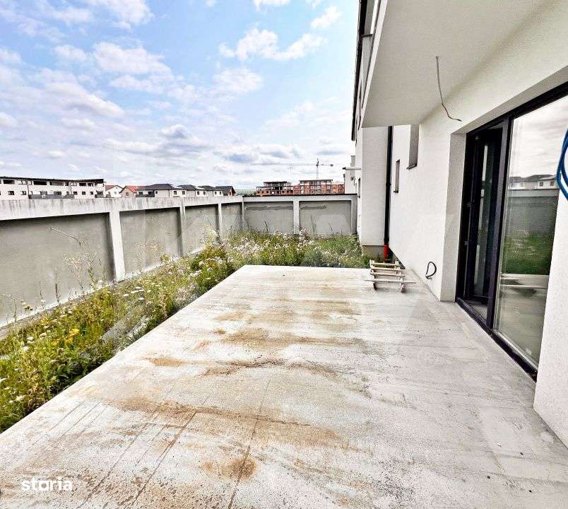 De vanzare casa tip duplex cu garaj in Selimbar, Sibiu – constructie - Imagine principală: 4/19