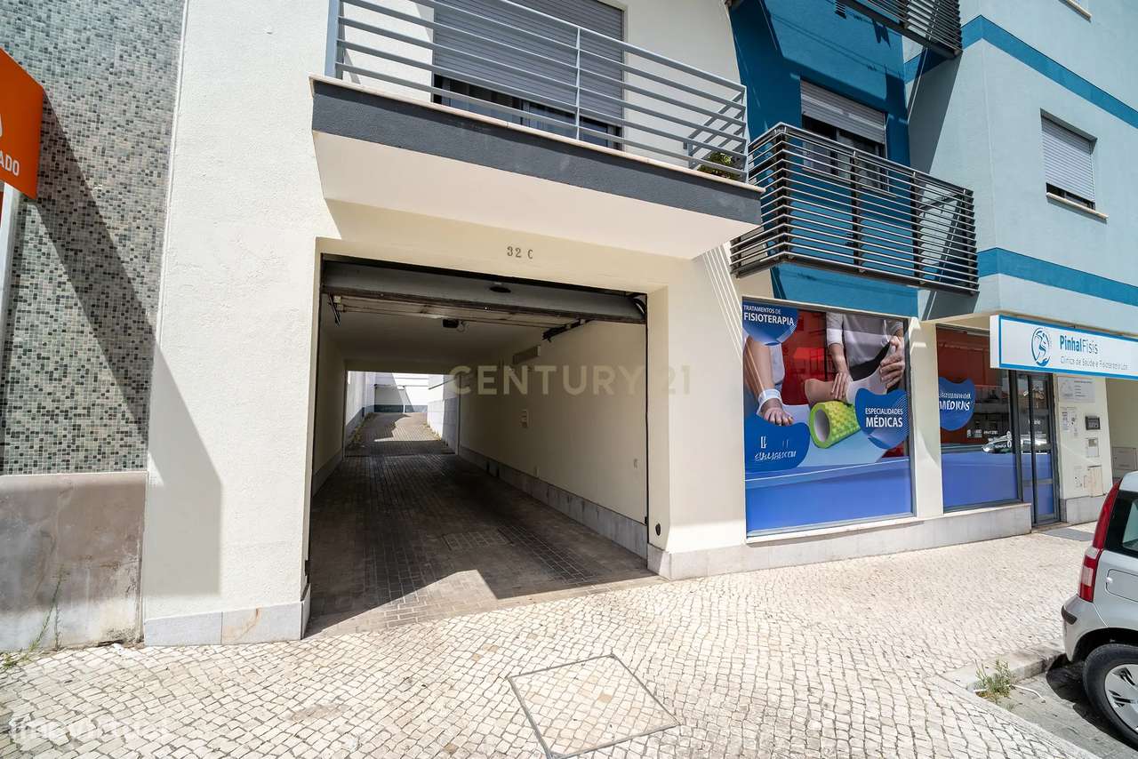 LOJA COM 250 M² E ESTACIONAMENTO PRIVATIVO | CORROIOS-28