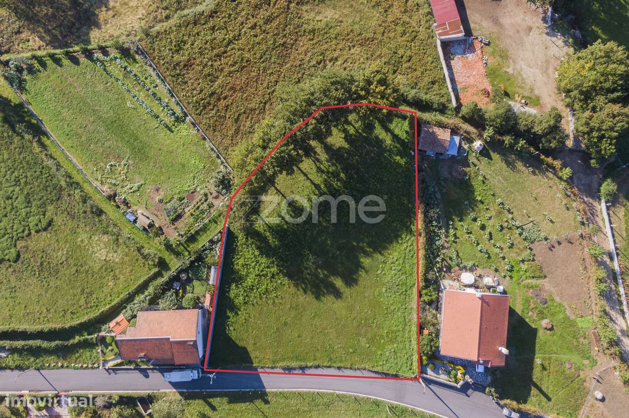 Terreno à Venda com 4950m² | Zona Construtiva com Excelentes Acessos - Grande imagem: 2/15