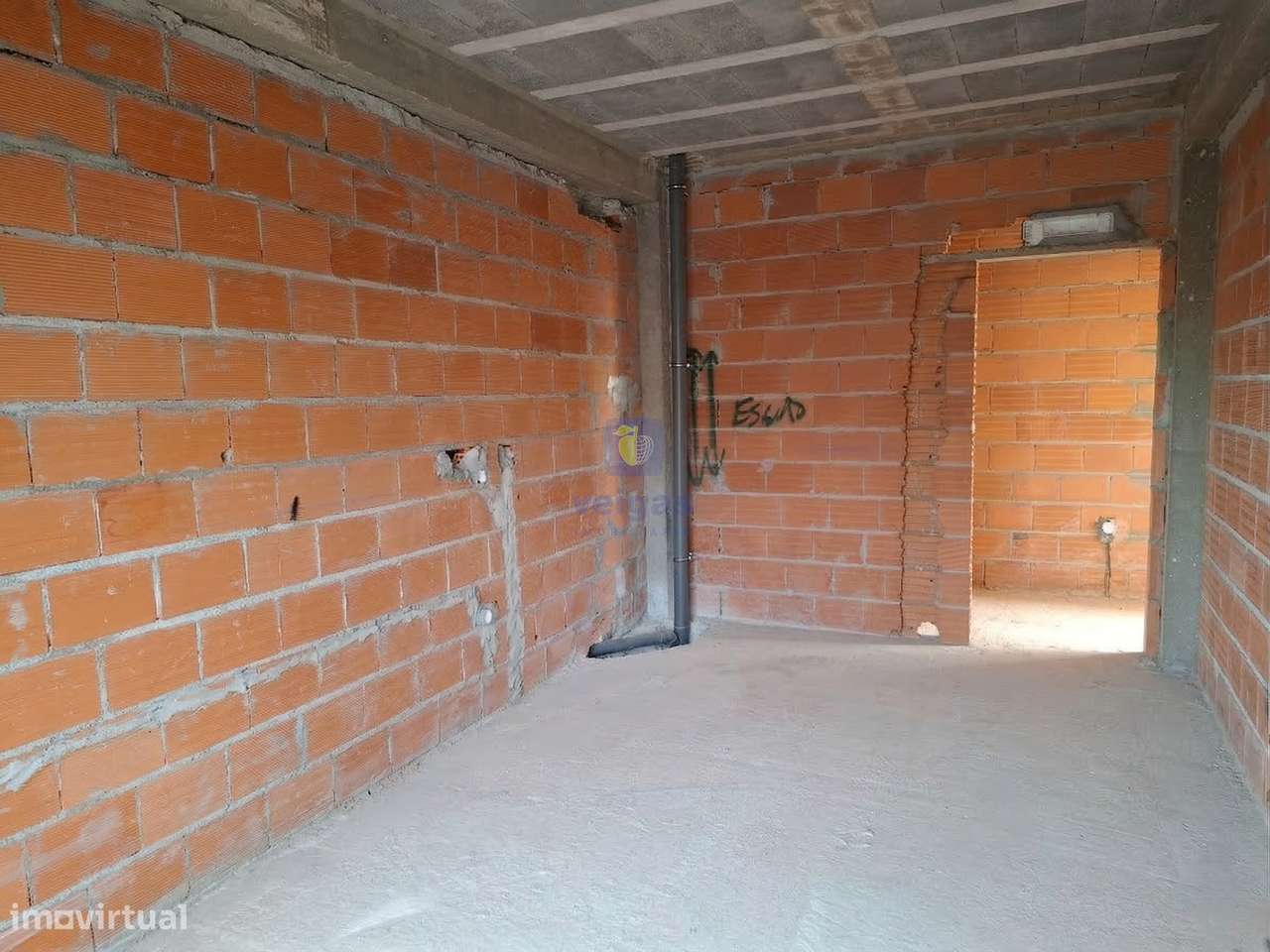 Apartamento T3 em construção, com garagem para 2 carros e elevador, si-18