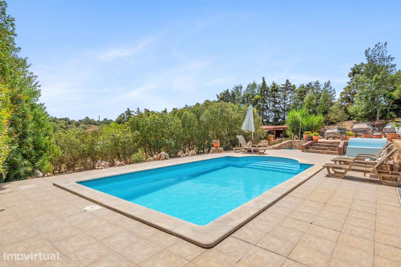 Herdade com moradia T4+1, piscina e lago-33